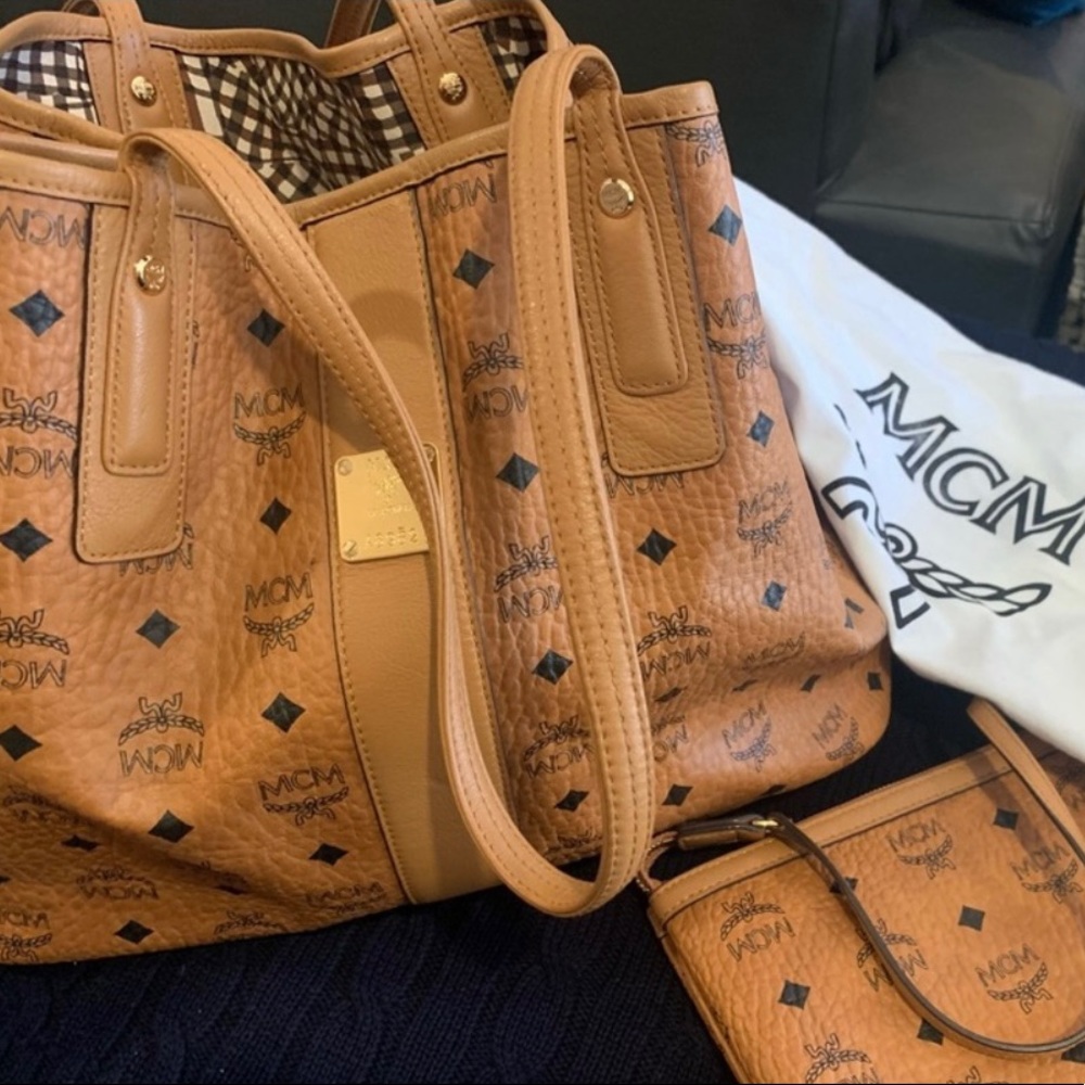 MCM Visetos Medium Tote ‼️